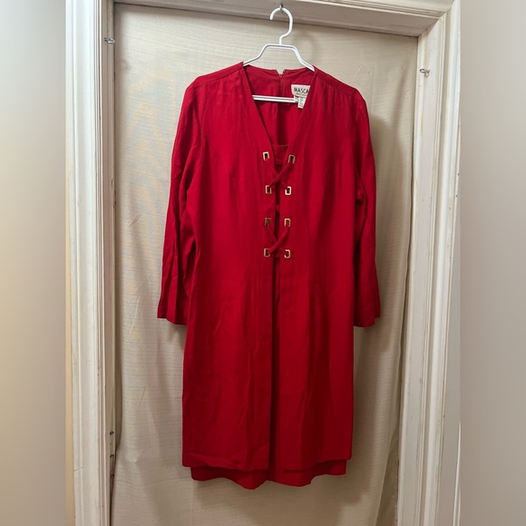 ⚪️ Mascara Elegant Red Women's Dress with Fun Detail and Gold Accents Size 14 - Picture 1 of 10